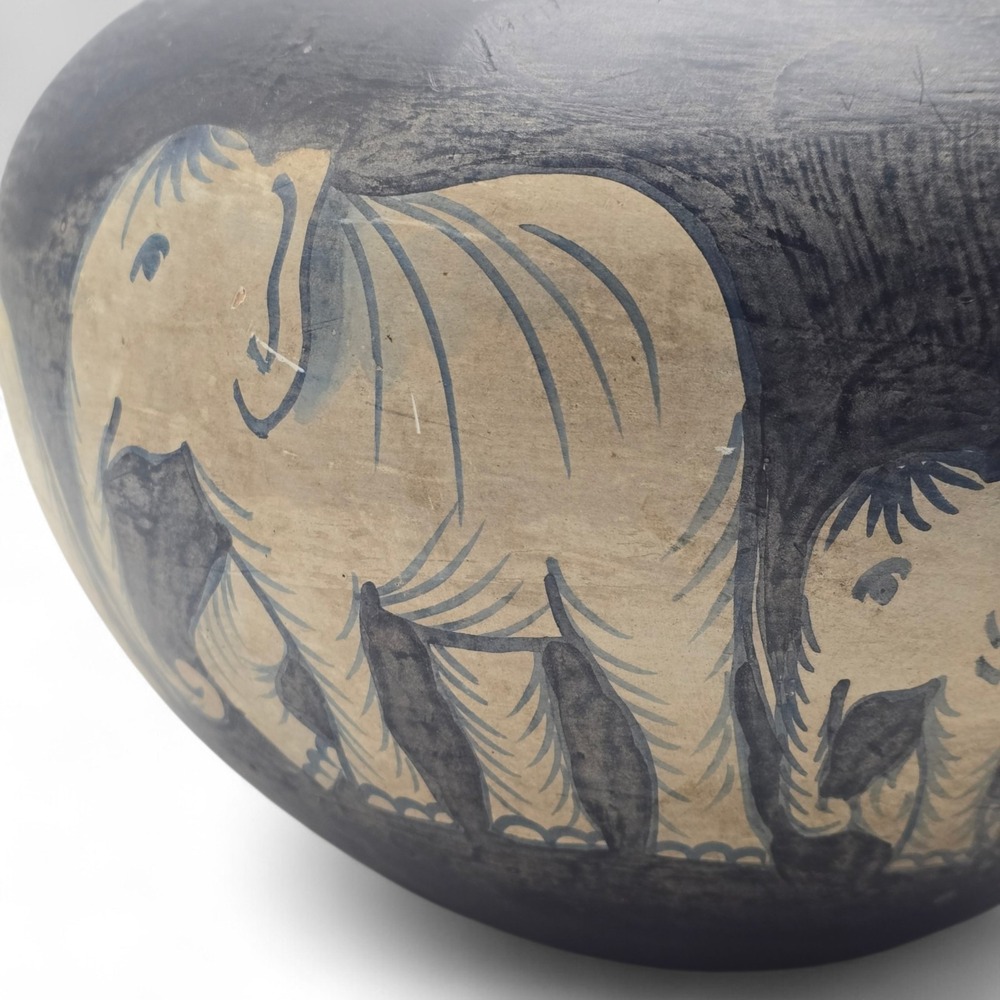 Vintage Studio Pottery Vase Elephant Motif Matte Black Southwest Style - Picture 8 of 12